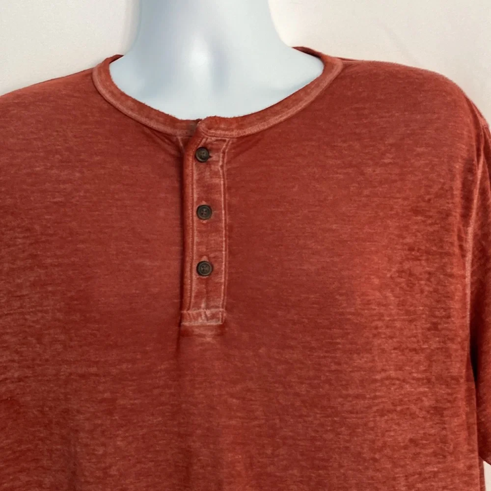 💜3/$15 George Men’s Lightweight Shirt - Picture 3 of 6